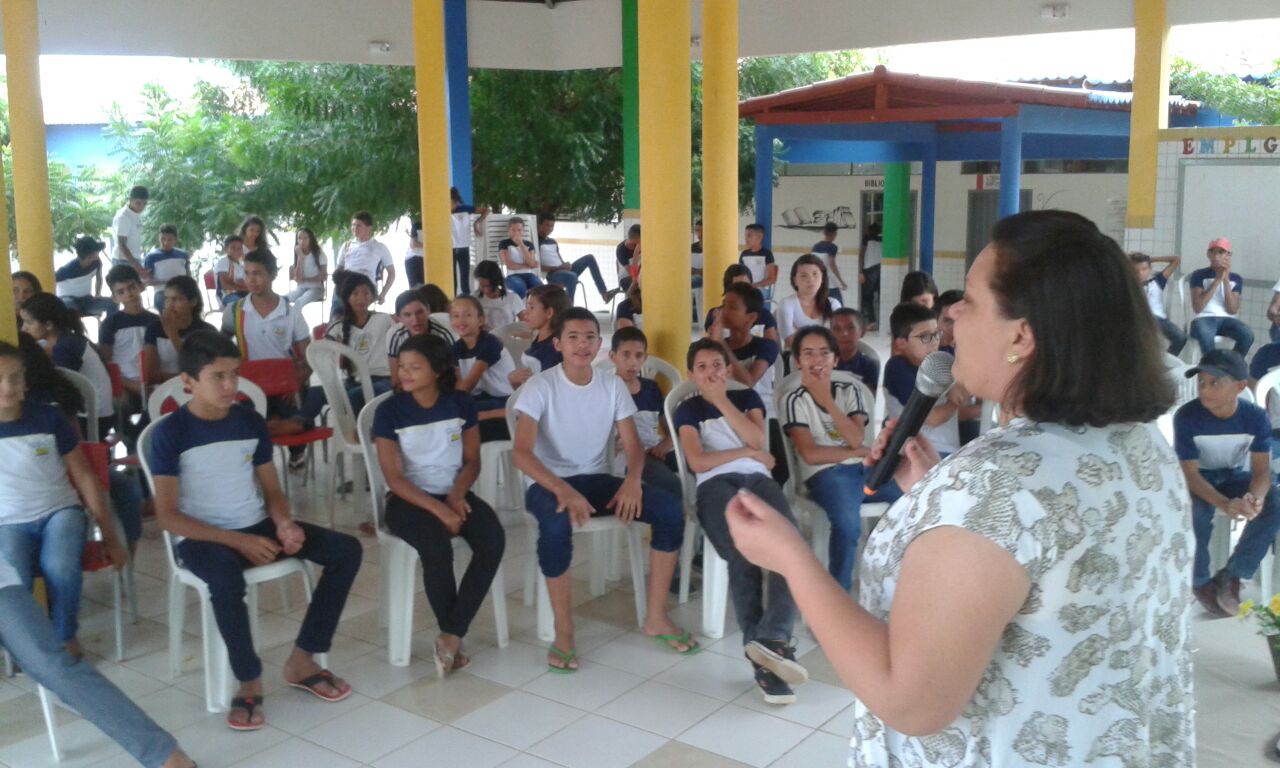 Escola Leônia Gurgel volta as aulas com palestra “Disciplina e Respeito” para os alunos