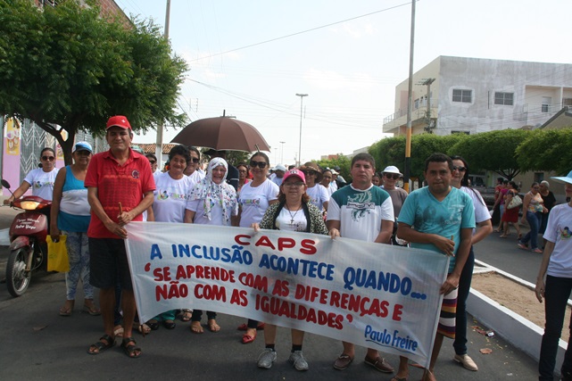 I SEIMUC da Secretaria de Educação encerra projeto de inclusão com grande passeata no município de Caraúbas