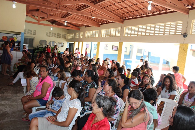 Escola Josué de Oliveira celebra Dia das Mães com almoço para a comunidade  Escolar