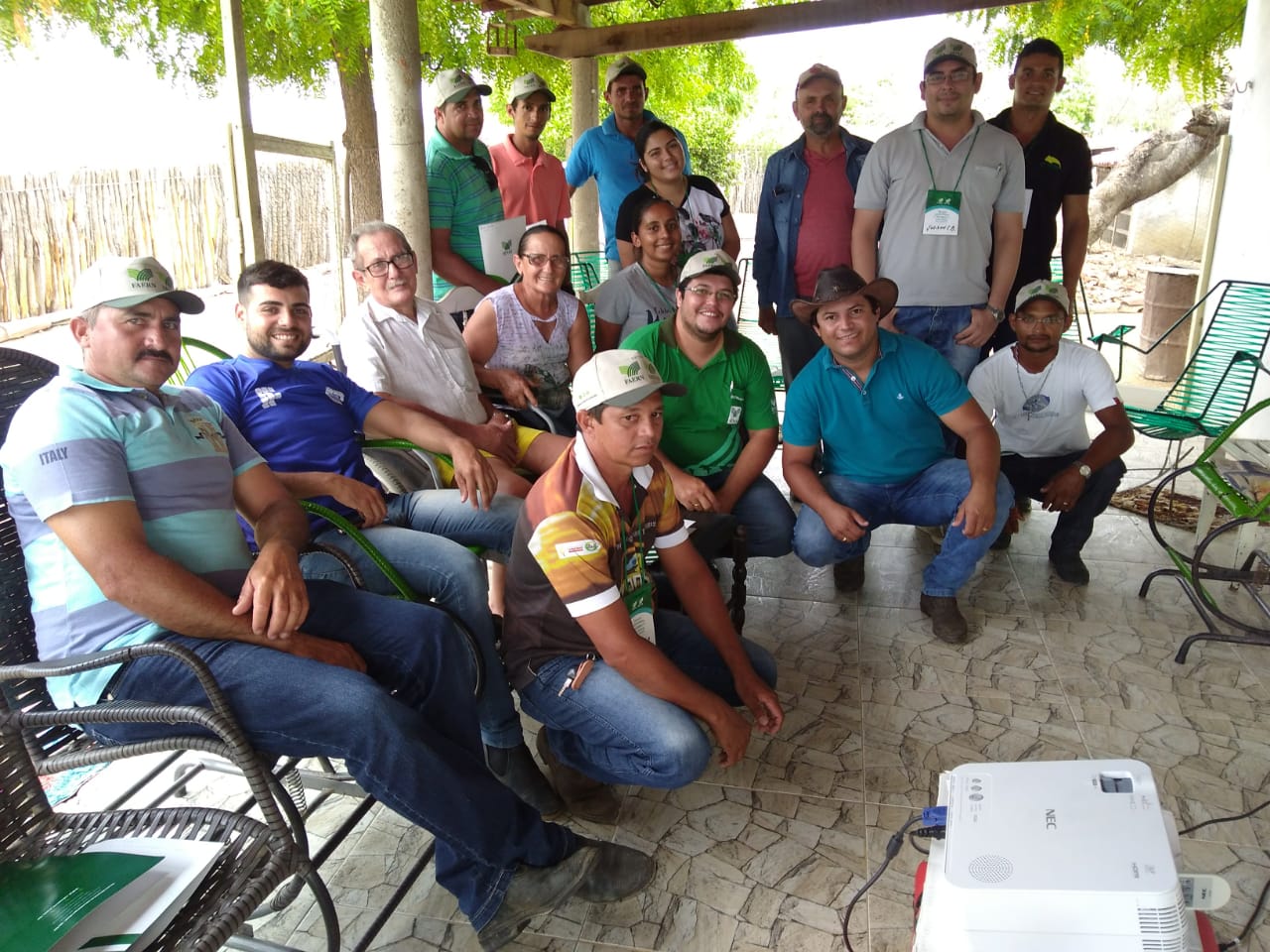 Aulas práticas estimulam criadores de Caraúbas que participam do programa “Conhecer Rural”
