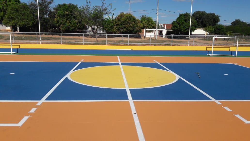 Prefeitura de Caraúbas realiza reformas na Quadra de Esportes da Comunidade de Cachoeira