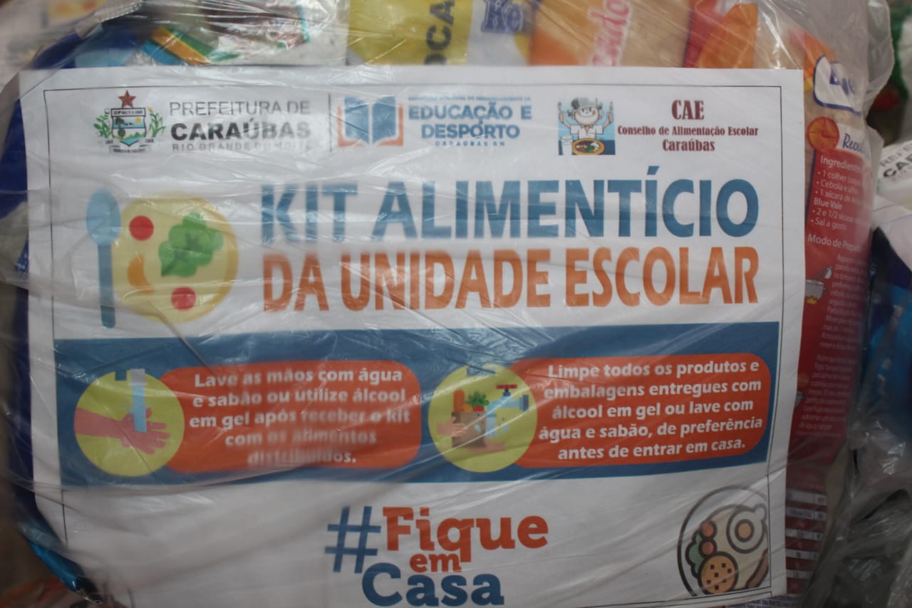 Prefeitura de Caraúbas inicia entrega de kits alimentícios a toda comunidade da rede municipal de ensino
