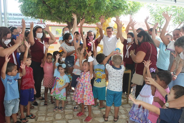 Cmei Giselda Fernandes celebra 45 anos de história na Educação de Caraúbas Cmei Giselda Fernandes celebra 45 anos de história na Educação de Caraúbas