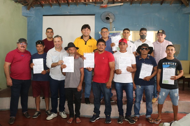 Parceria entre Prefeitura de Caraúbas e Governo do Estado proporciona financiamento para agricultores com cheques do CrediMais