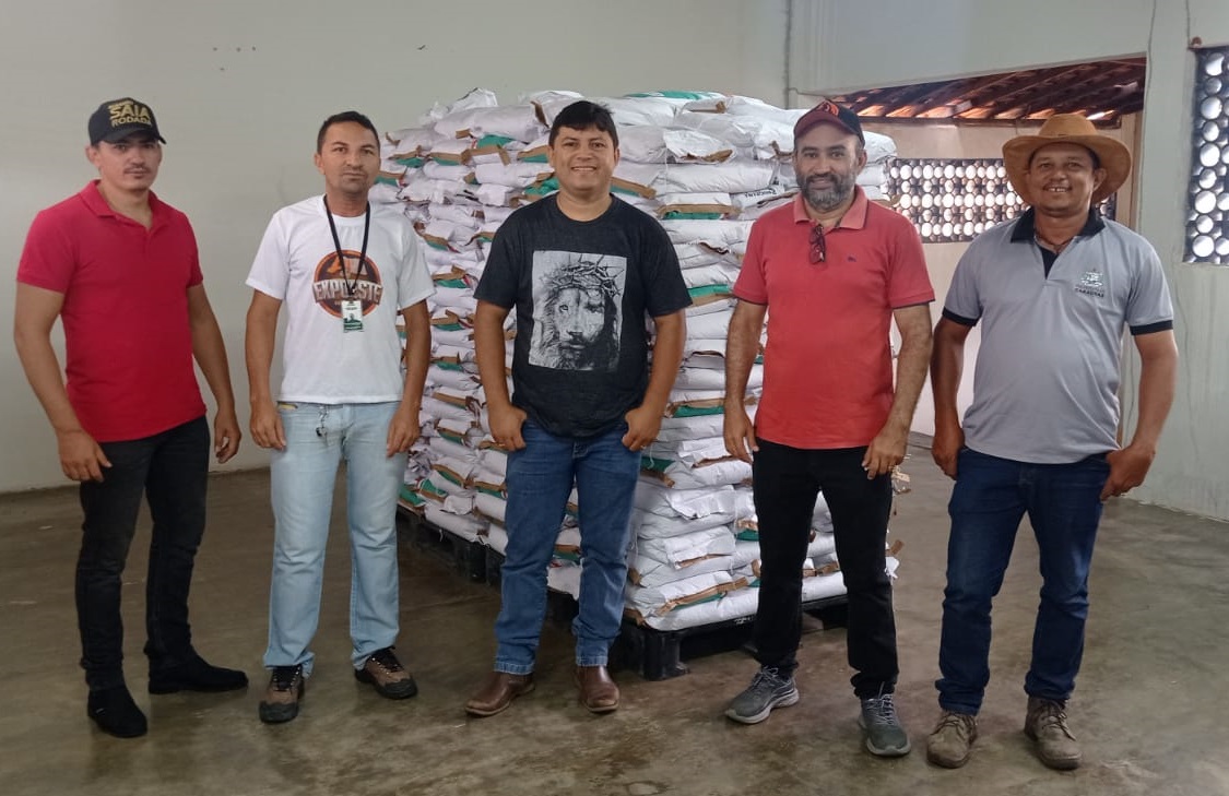 Prefeitura de Caraúbas em parceira com Governo do RN inicia distribuição de sementes para agricultores