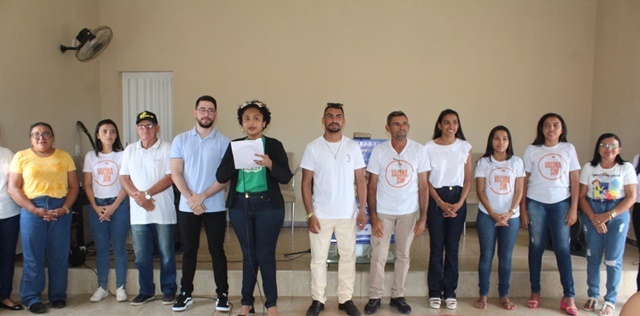 Equipe da UBS na comunidade de Cachoeira em Caraúbas reúne moradores e realiza pré-conferência da Saúde