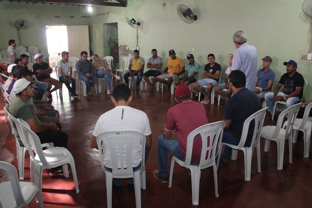Prefeitura de Caraúbas viabiliza parceria com o Sebrae para incentivo da apicultura no município