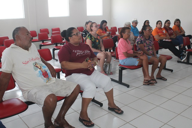 Artesãos e comerciantes participam de reunião que define detalhes para a 17ª Feira da Lua em Caraúbas