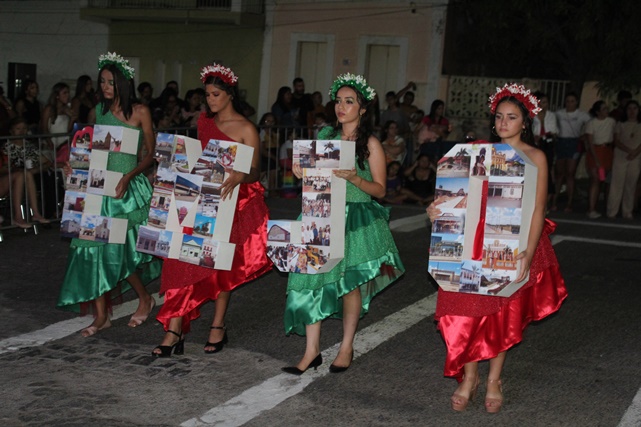 Desfile cívico da Independência homenageia caraubenses ilustres que construíram a história do município