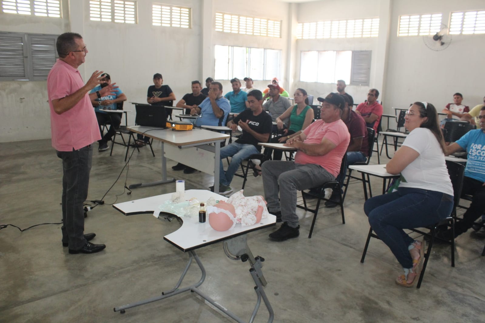 Jornada Pedagógica de Caraúbas tem seu terceiro dia voltado para formações técnicas e oficinas