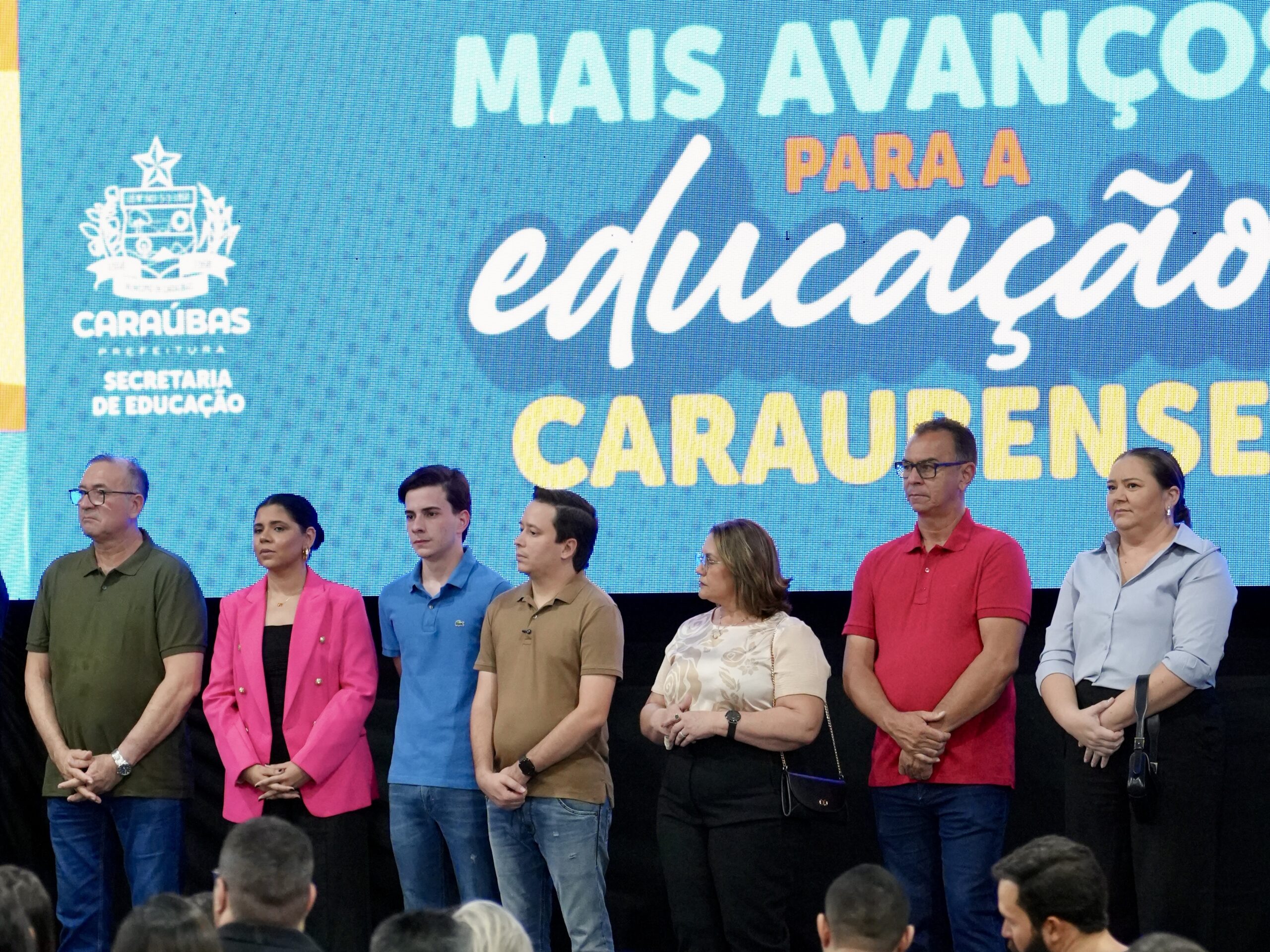 Educação caraubense comemora Selo Ouro em alfabetização Educação caraubense comemora Selo Ouro em alfabetização